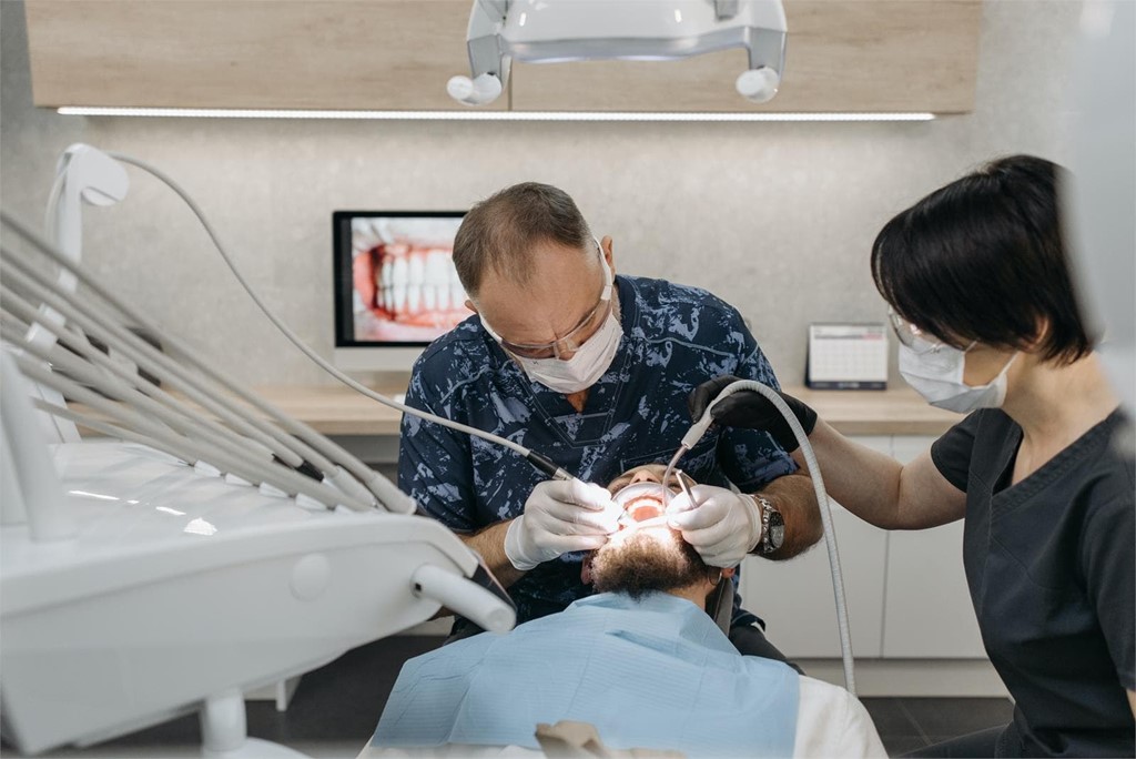 ¿Cada cuánto tiempo debemos realizarnos una limpieza dental?