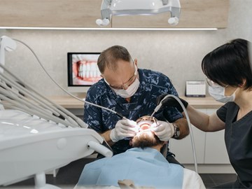 ¿Cada cuánto tiempo debemos realizarnos una limpieza dental?