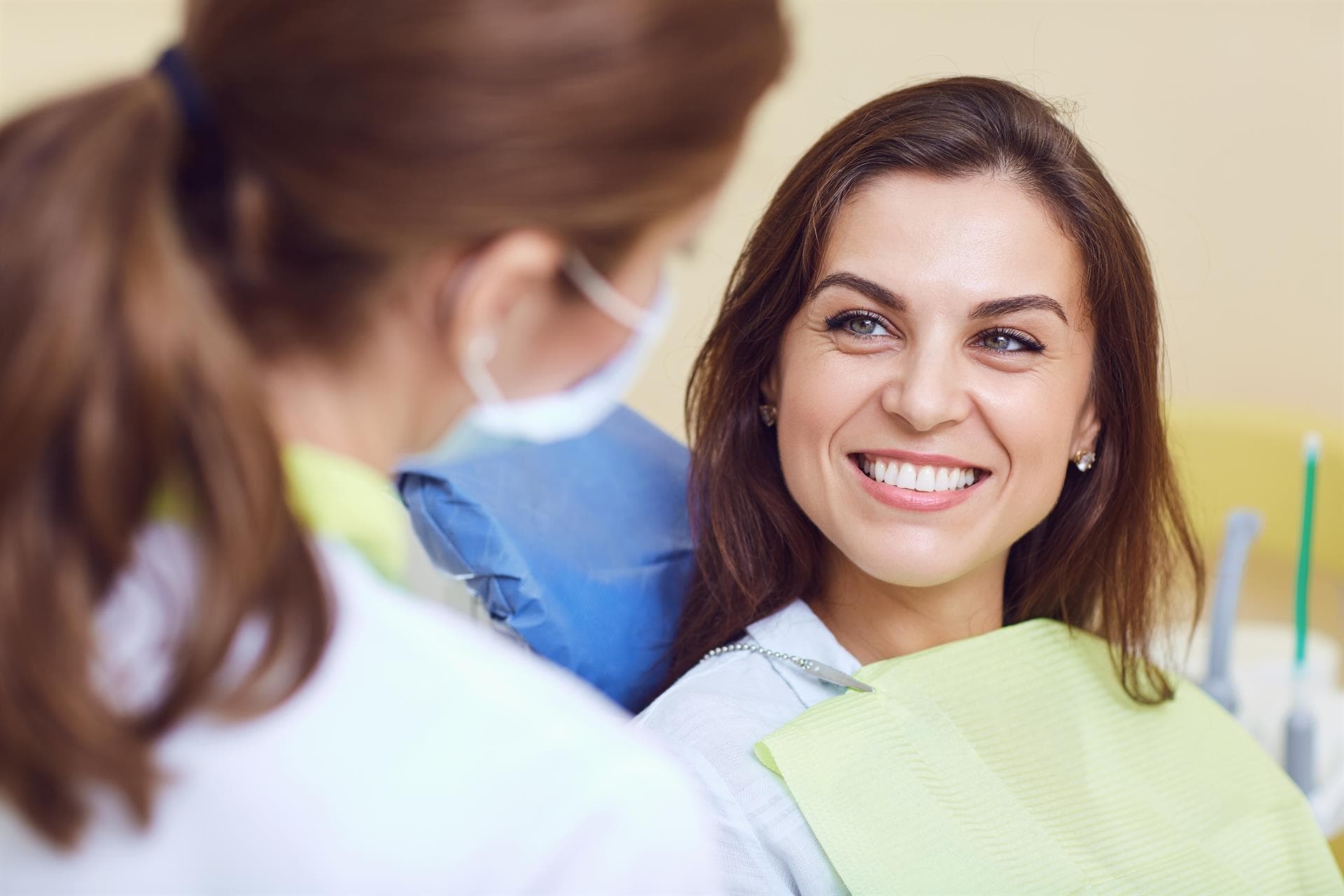 ¡Diagnóstico y 1ª consulta gratis en tus implantes dentales en Vigo!