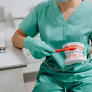 Me sangran las encías al lavar los dientes... ¿qué puede ser?
